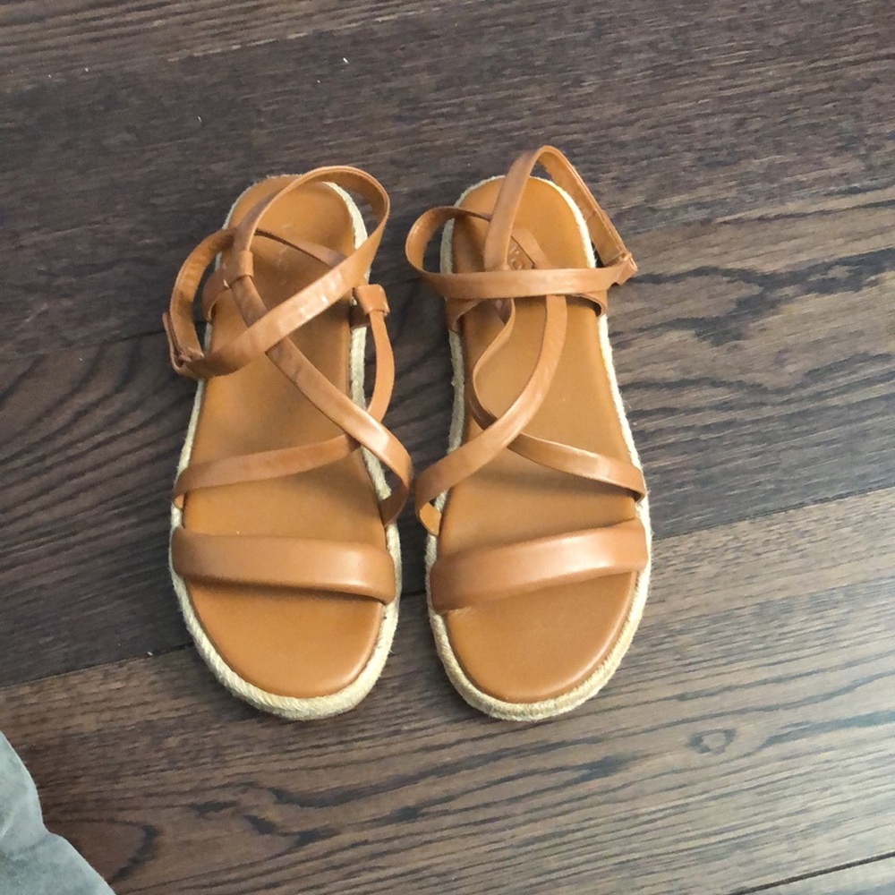 Vince Sandals. - Picture 4 of 10